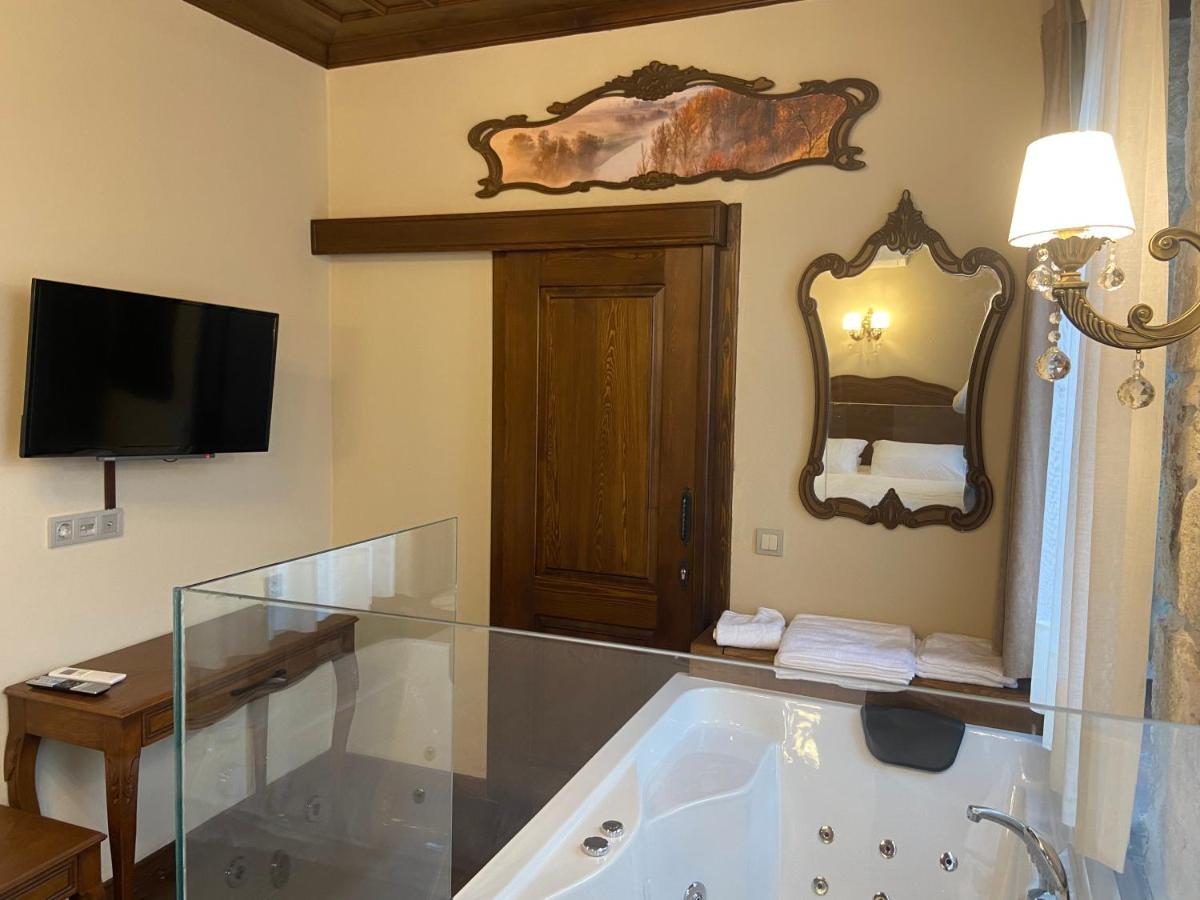 Dionysos 1789 Boutique Hotel Foça Esterno foto