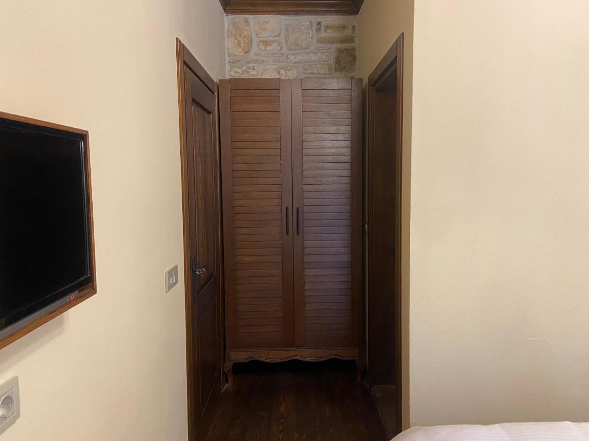 Dionysos 1789 Boutique Hotel Foça Esterno foto