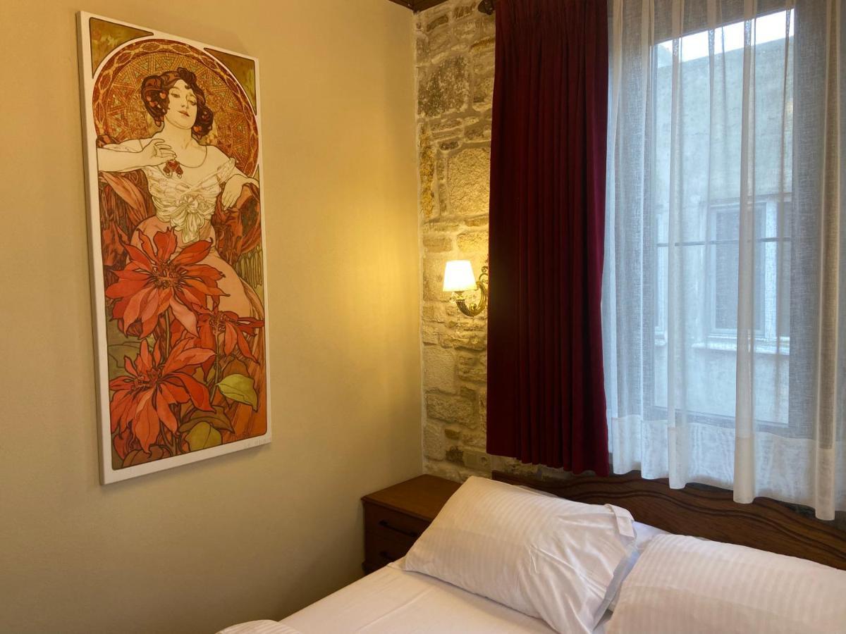 Dionysos 1789 Boutique Hotel Foça Esterno foto