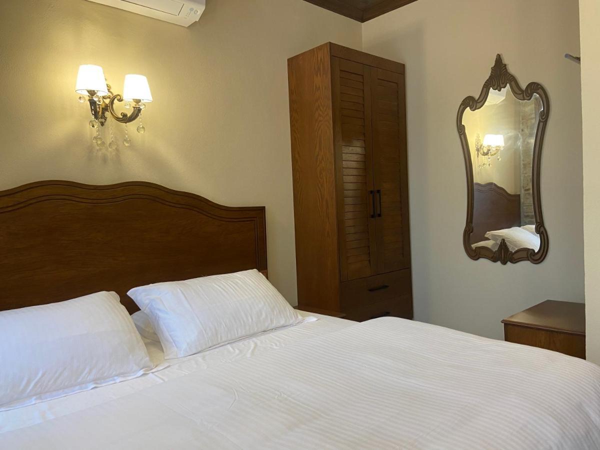 Dionysos 1789 Boutique Hotel Foça Esterno foto