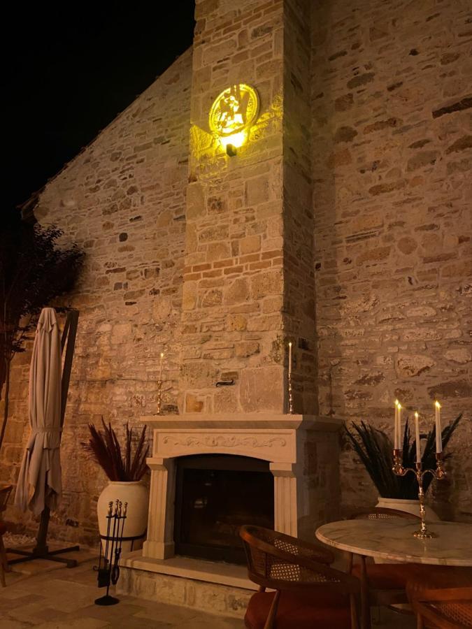 Dionysos 1789 Boutique Hotel Foça Esterno foto
