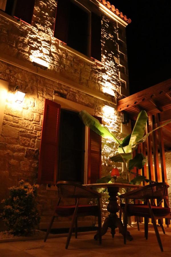 Dionysos 1789 Boutique Hotel Foça Esterno foto