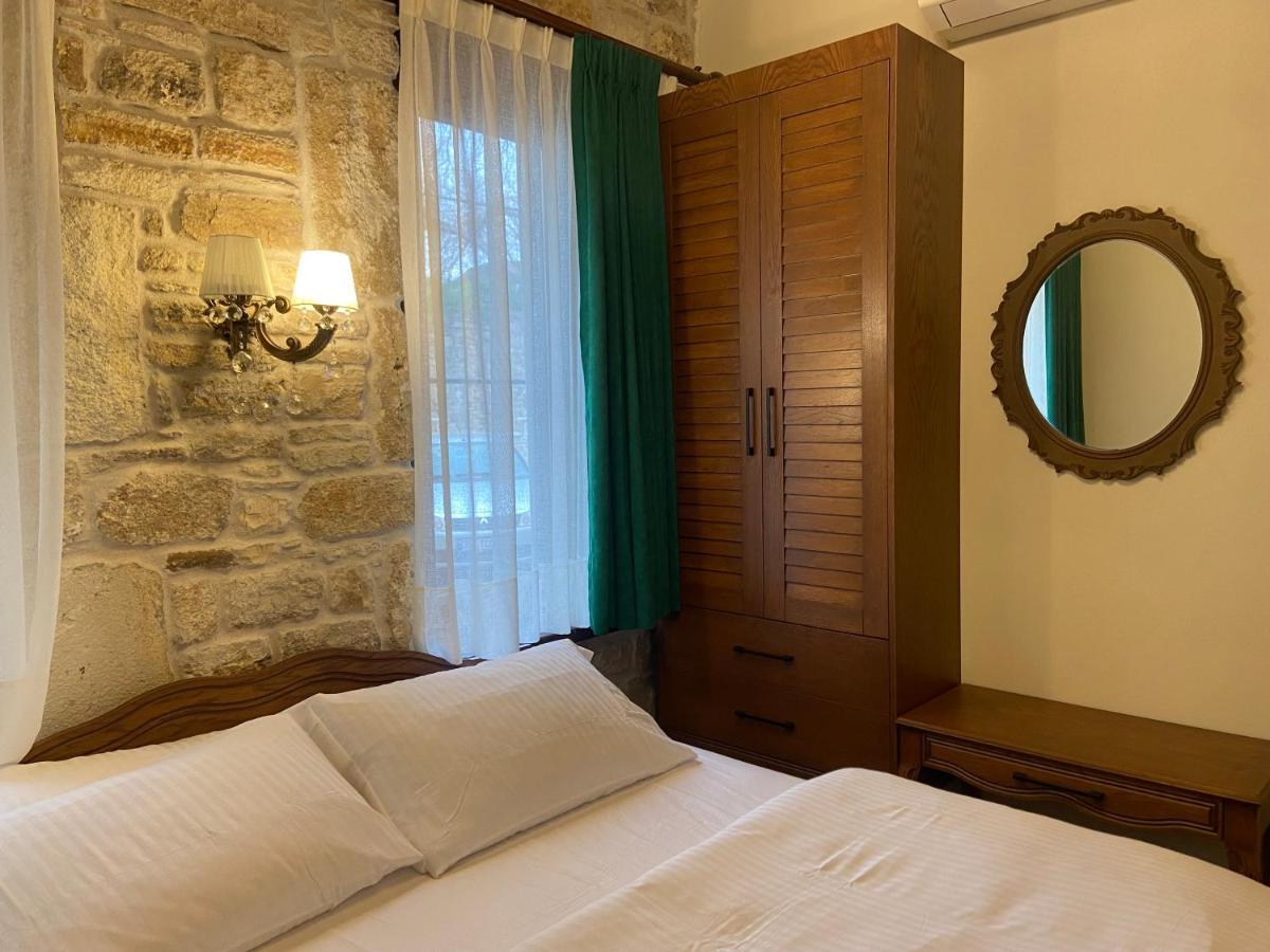 Dionysos 1789 Boutique Hotel Foça Esterno foto