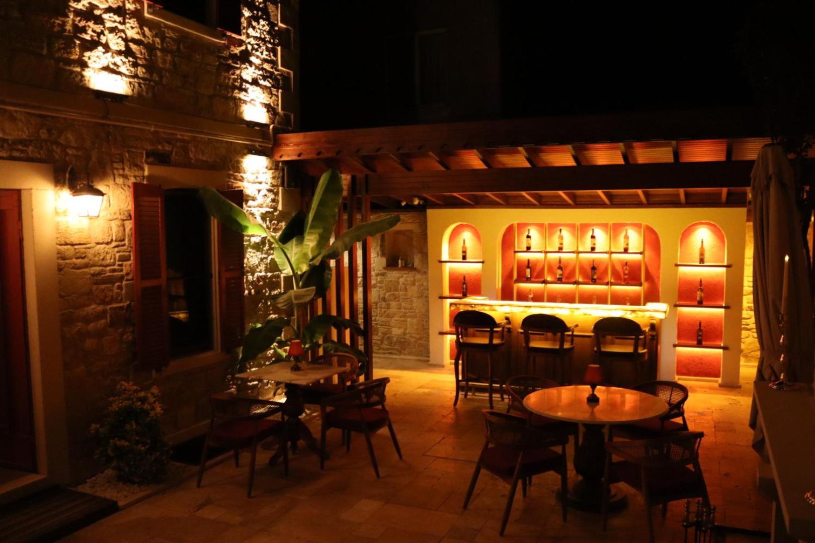 Dionysos 1789 Boutique Hotel Foça Esterno foto